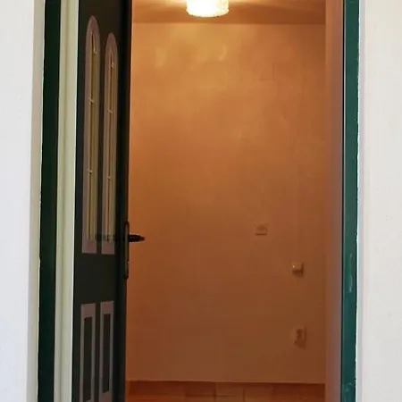 Ana Apartamento *