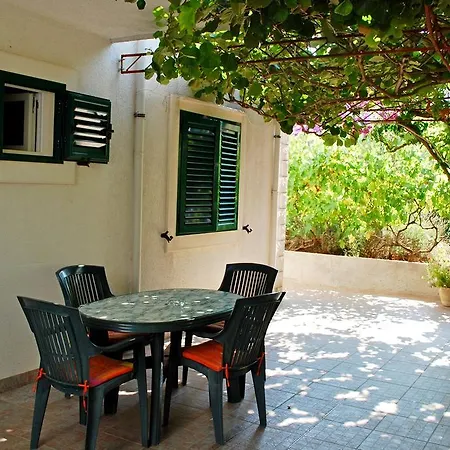 Ana Apartamento